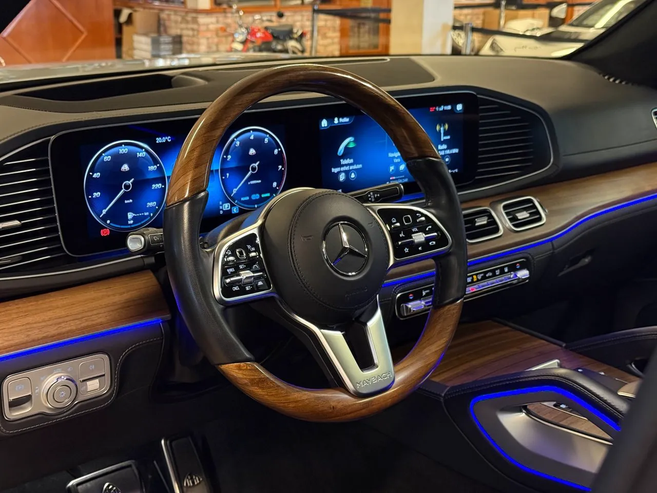 Vehicle image 21