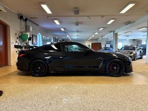 BMW M4 bild 4