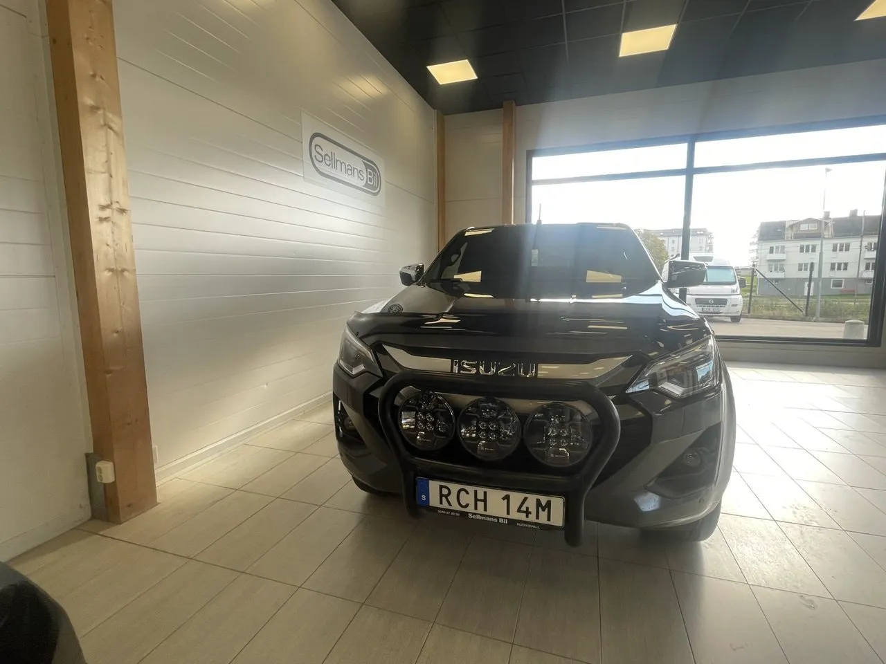 Vehicle image 2