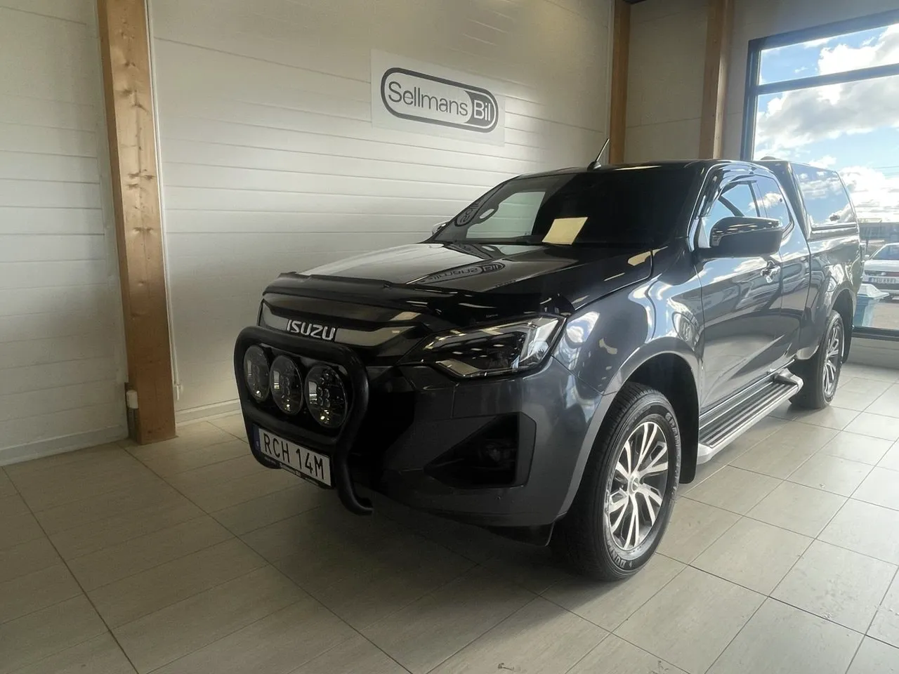 Vehicle image 1