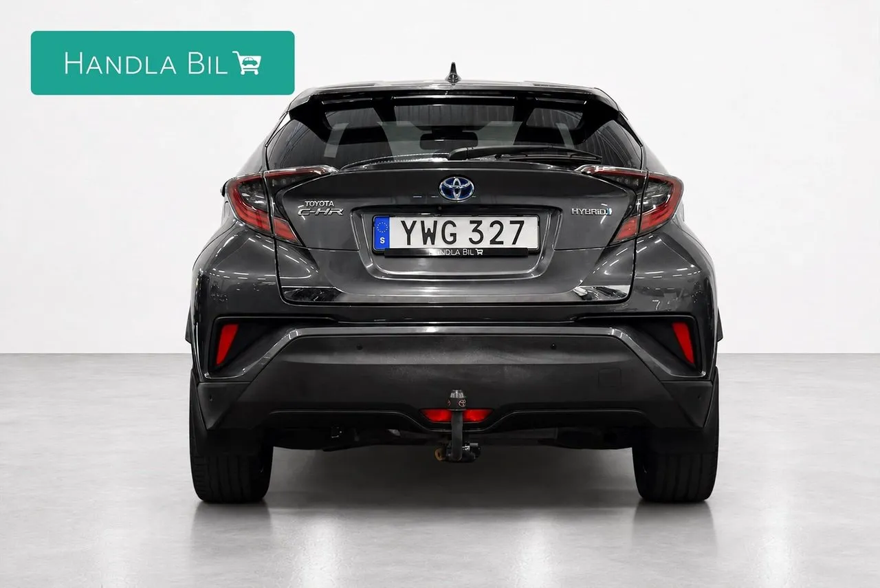 Vehicle image 5
