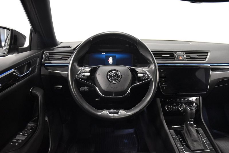 Skoda Superb bild 2
