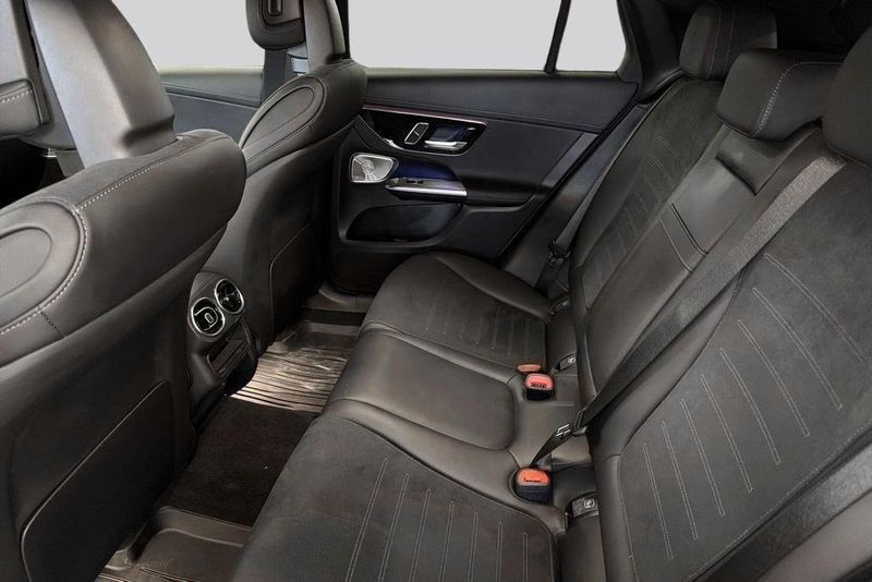 Mercedes GLC220 bild 9