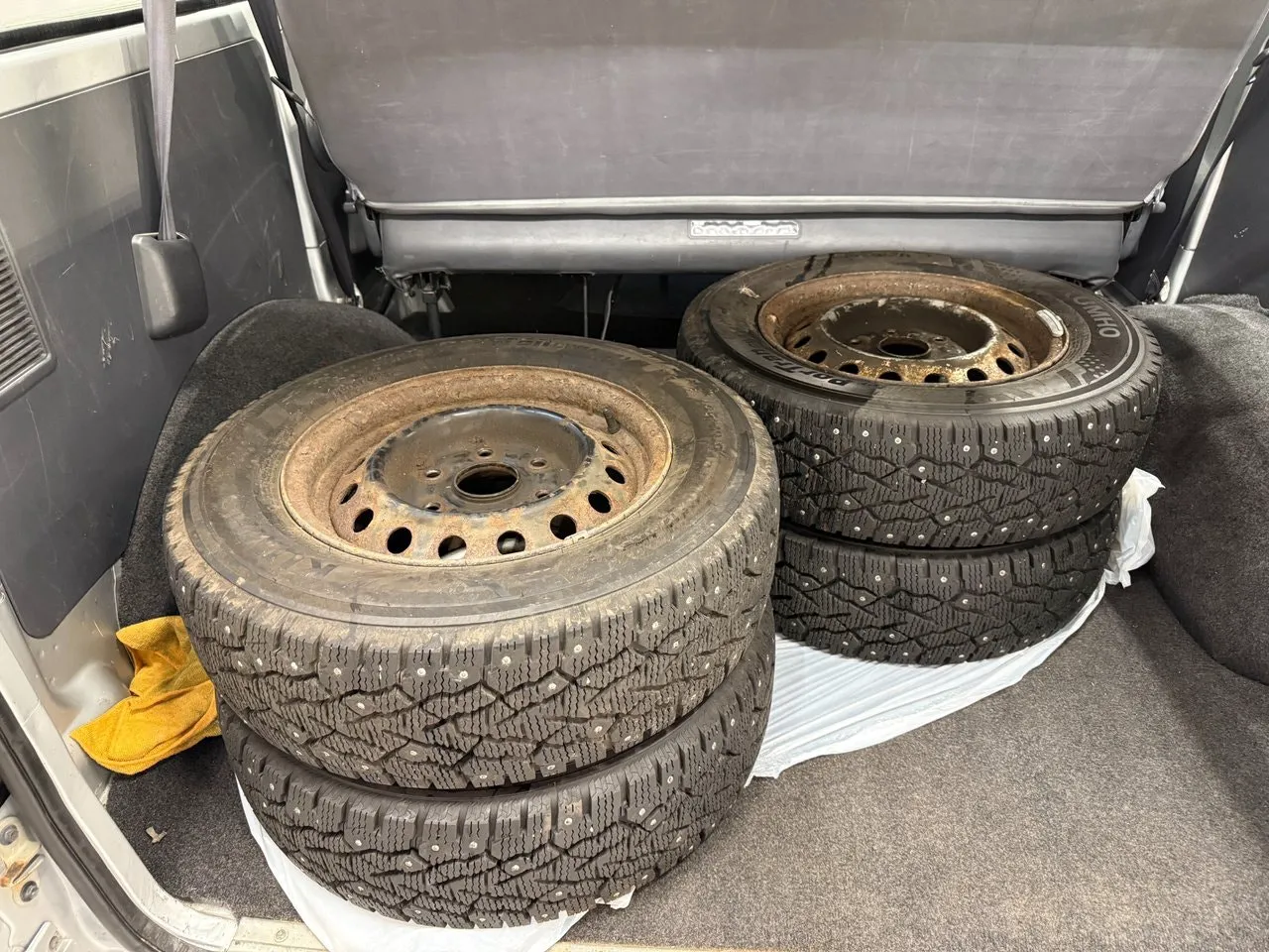 Vehicle image 18