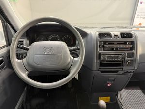 Toyota Hiace bild 14