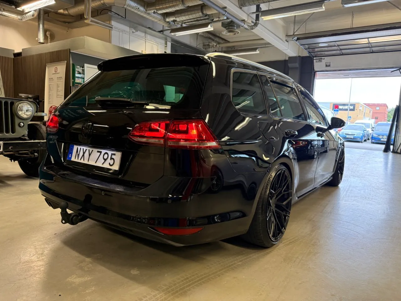 Vehicle image 5