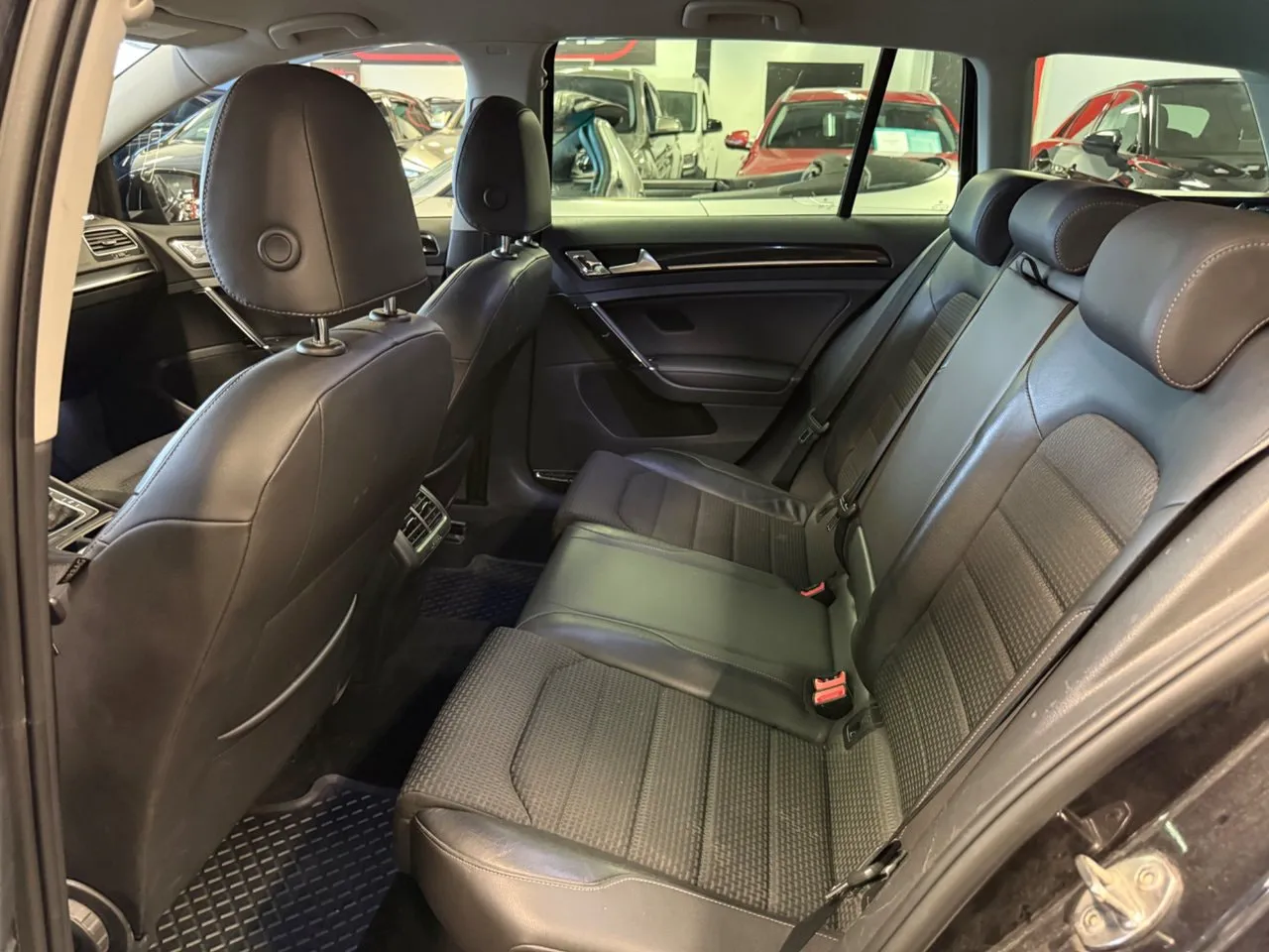 Vehicle image 14