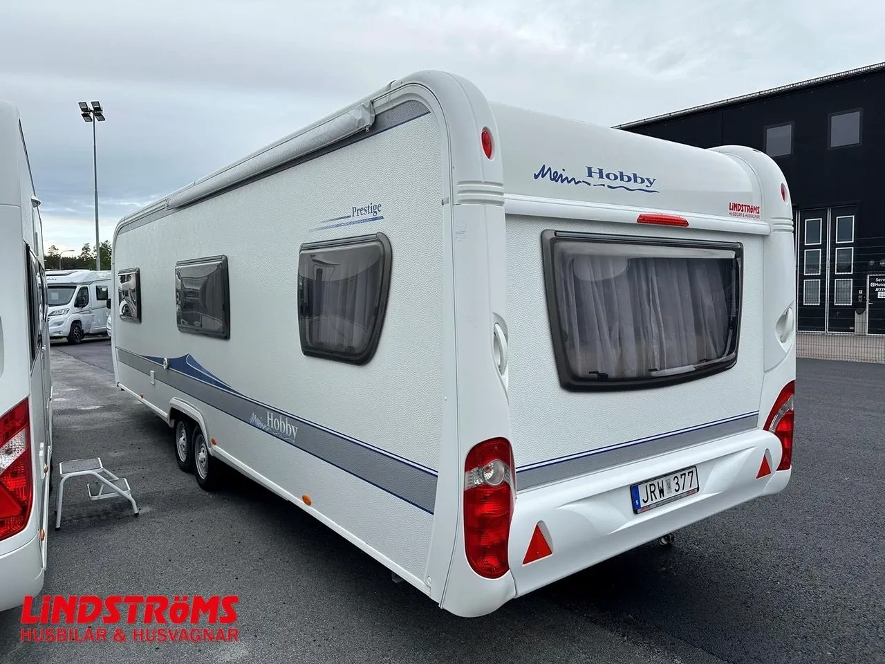 Vehicle image 22