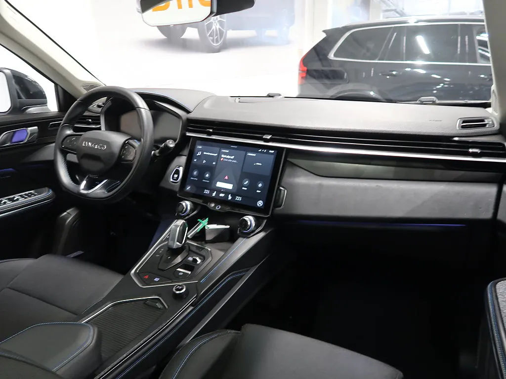 Vehicle image 20