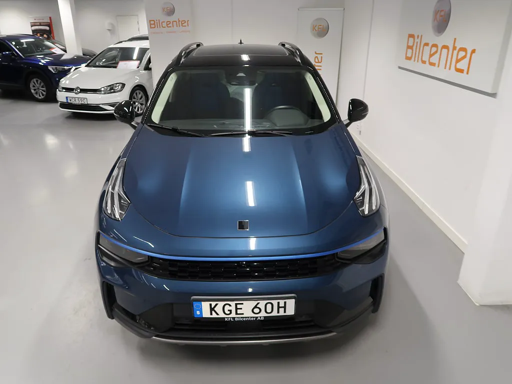 Vehicle image 10
