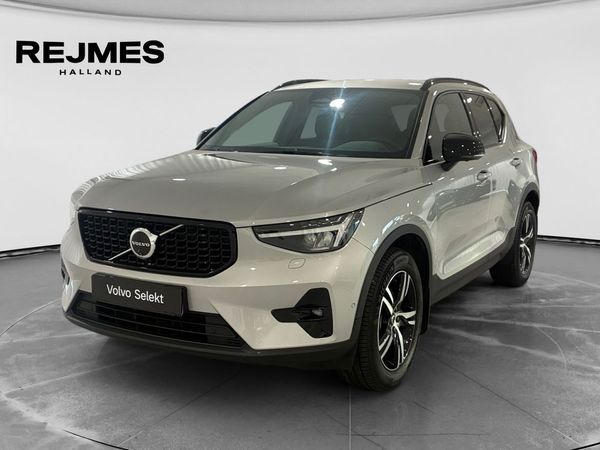 Volvo XC40 B3 FWD Bensin Plus Dark - 2025