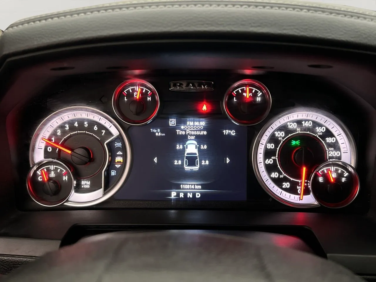 Vehicle image 18