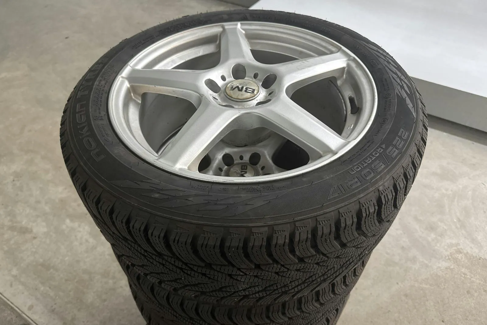 Vehicle image 14
