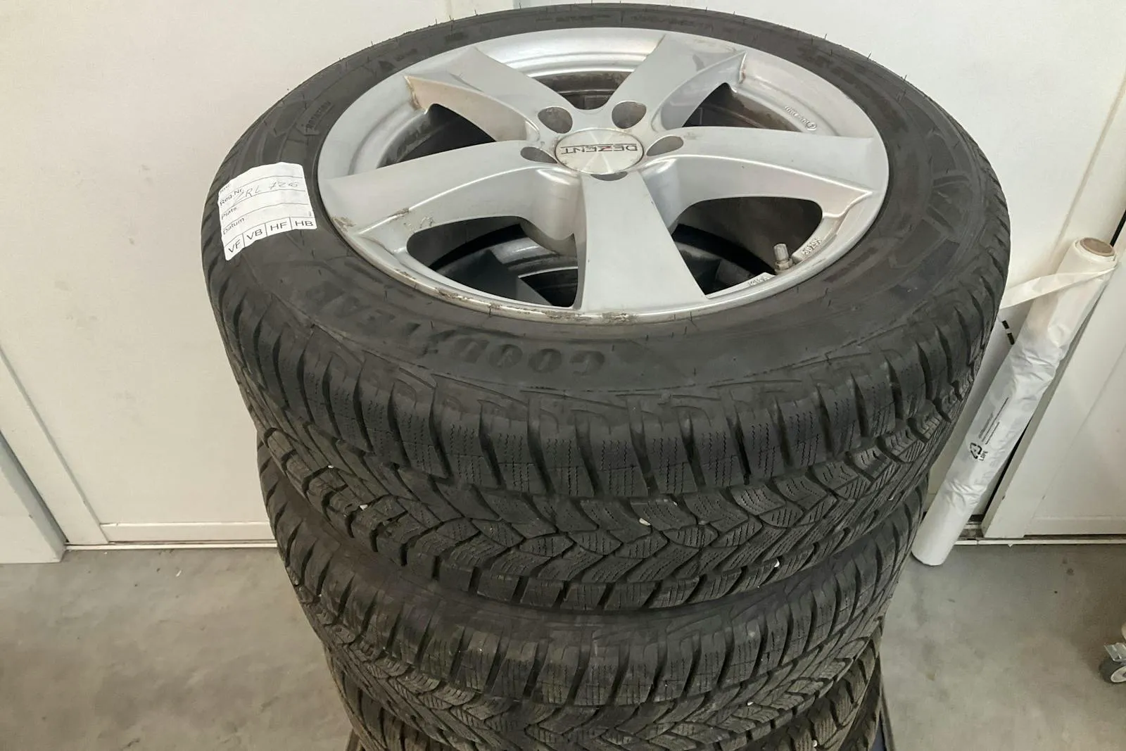 Vehicle image 14