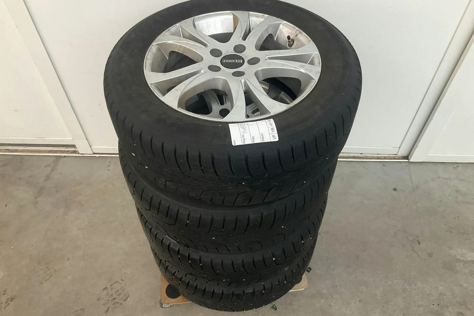 Vehicle image 11