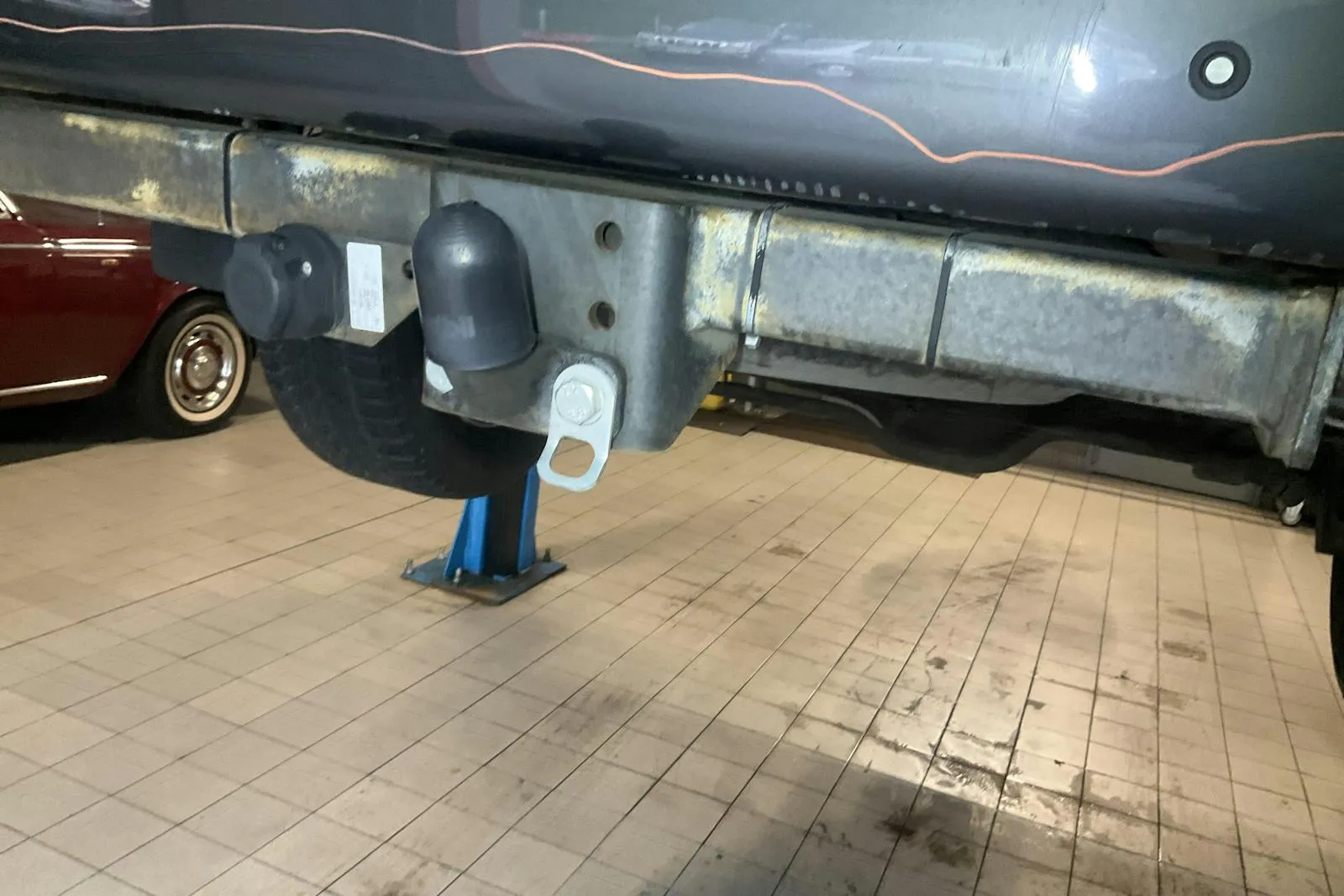 Vehicle image 15