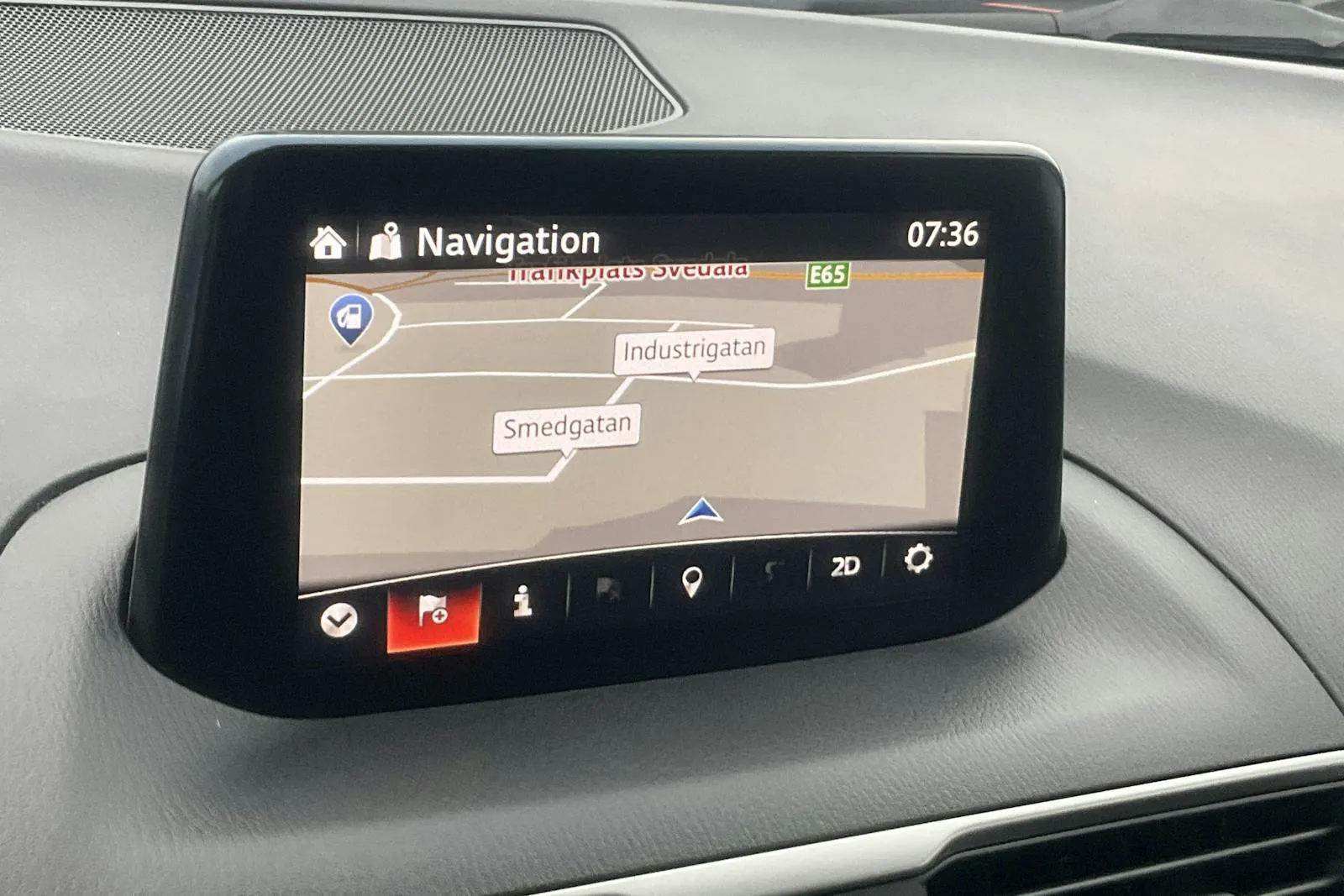 Vehicle image 11