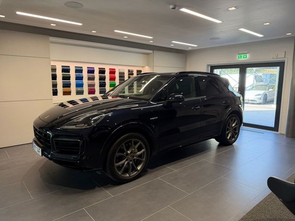 Porsche Cayenne E-Hybrid Platinum Edition 462hk - 2023
