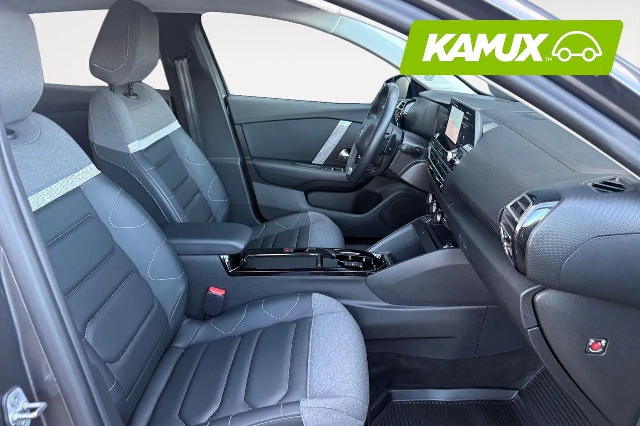 Vehicle image 14