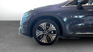 Mercedes EQE43 SUV bild 9