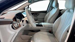 Mercedes EQE43 SUV bild 5
