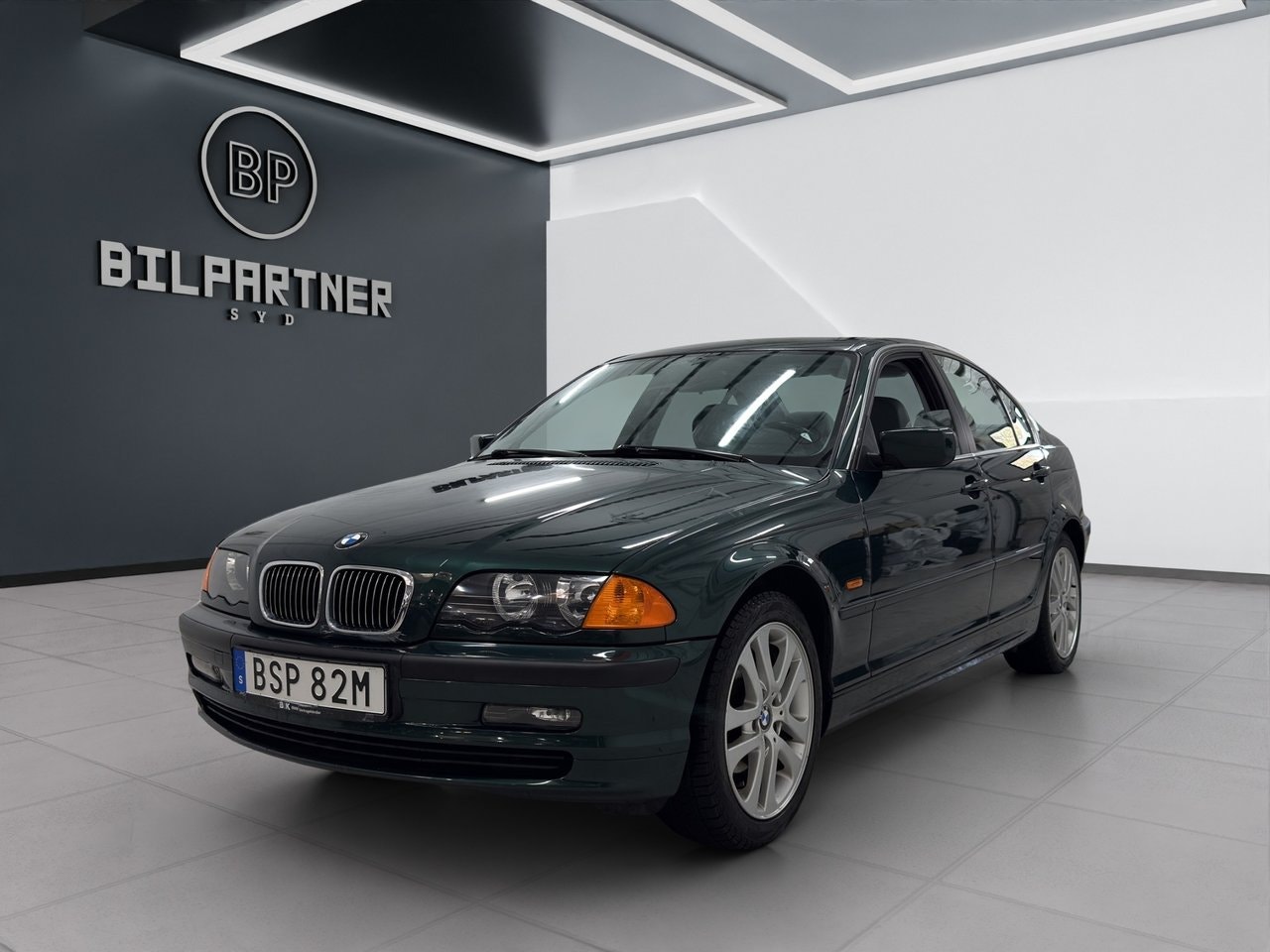 BMW 320