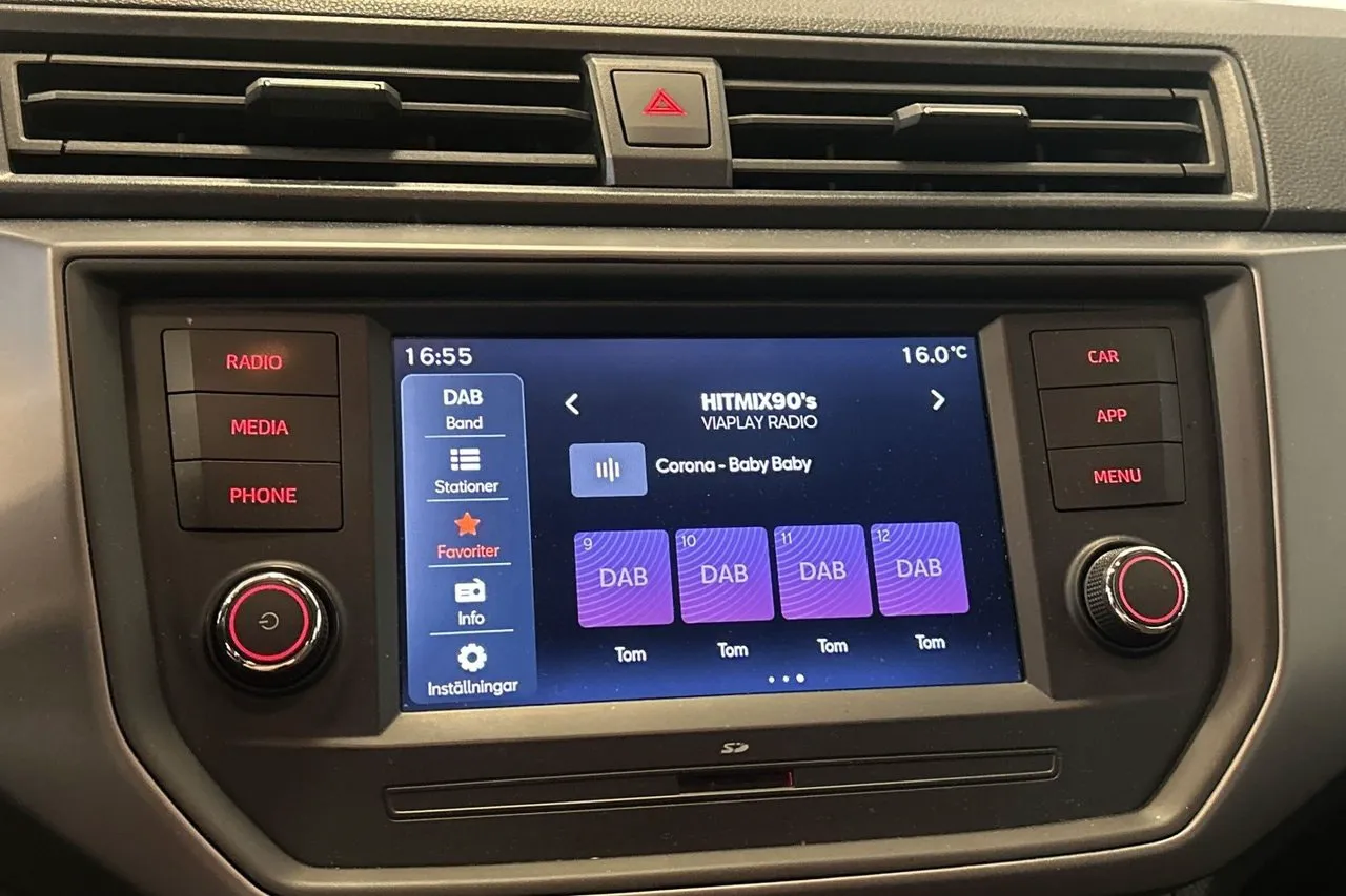 Vehicle image 18