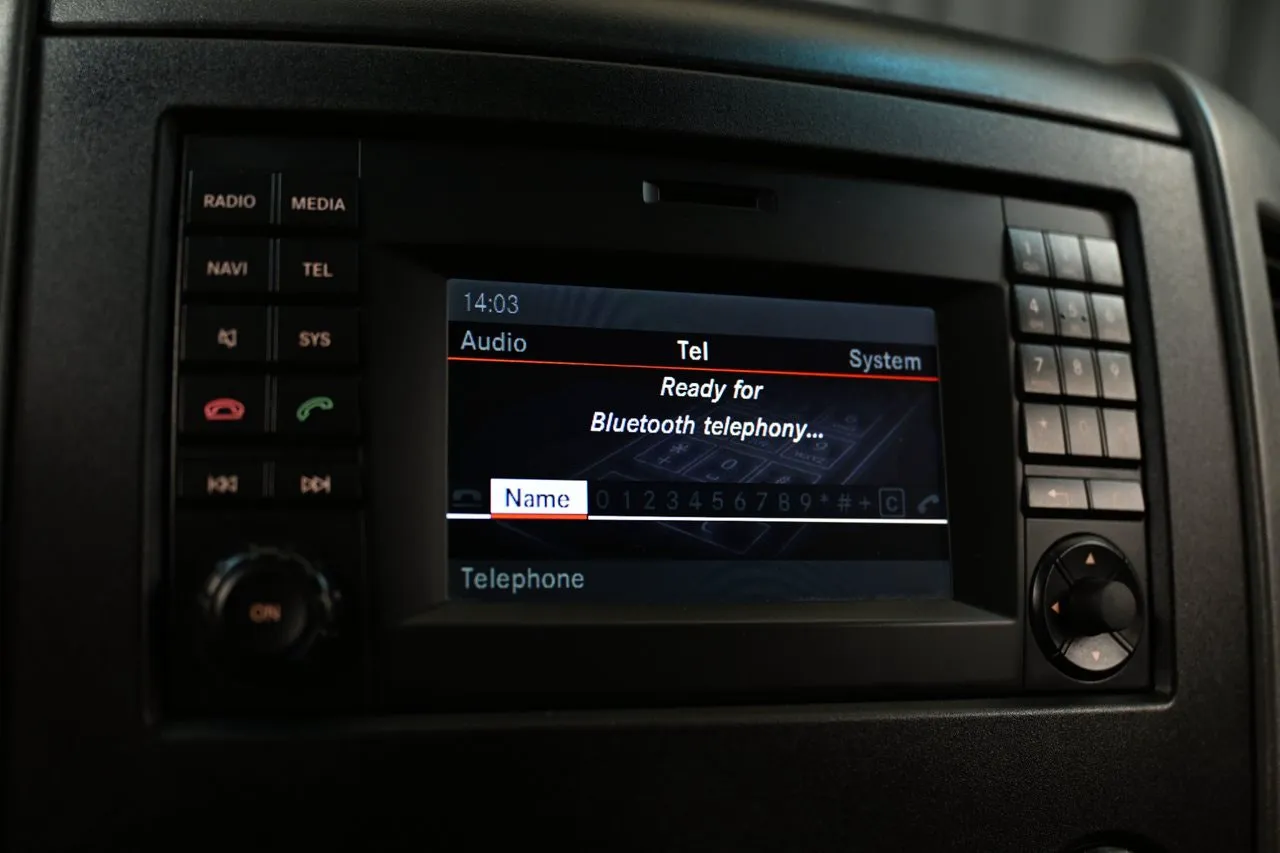 Vehicle image 18