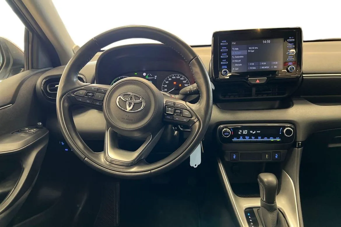 Vehicle image 9