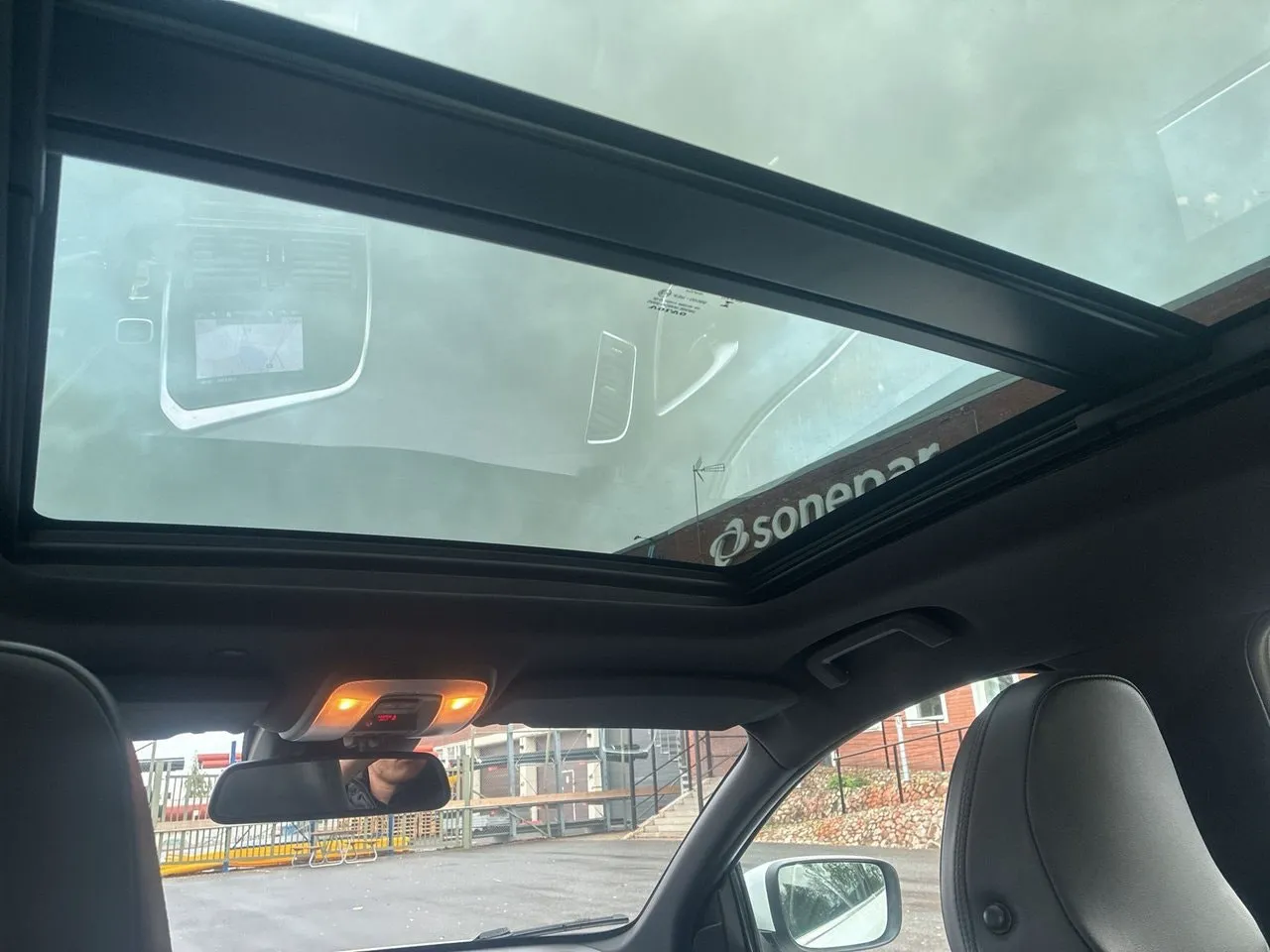 Vehicle image 20