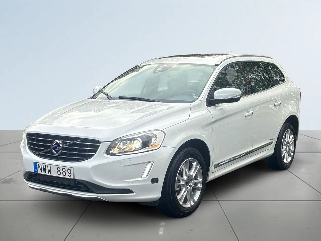 Vehicle image 15