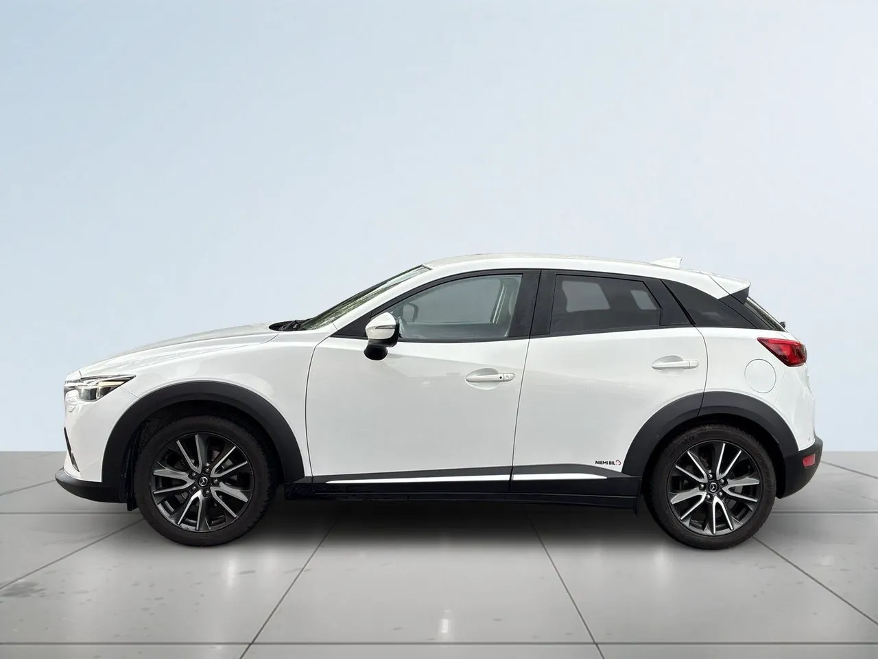 Vehicle image 3