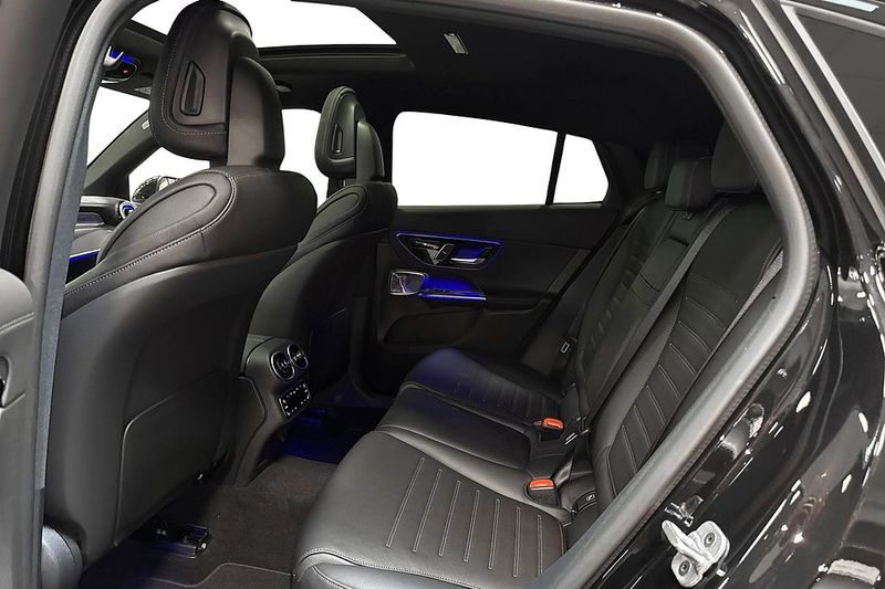 Mercedes GLC300 bild 16