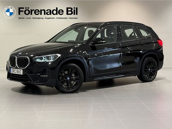 BMW X1 xDrive25e SportLine Head-Up LM Sportstolar - 2022