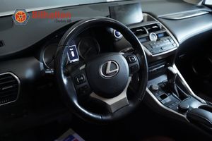 Lexus NX bild 16