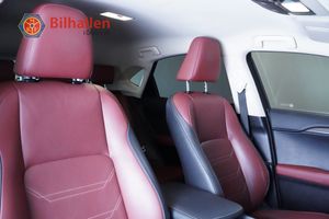 Lexus NX bild 13