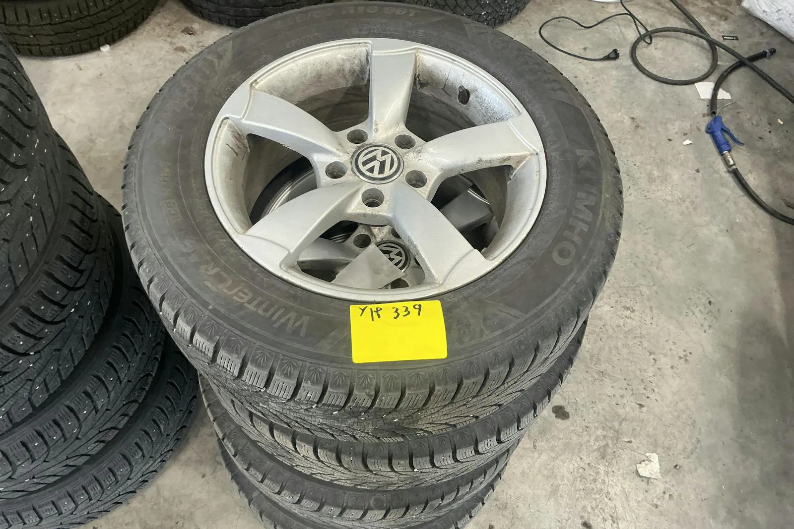 Vehicle image 14