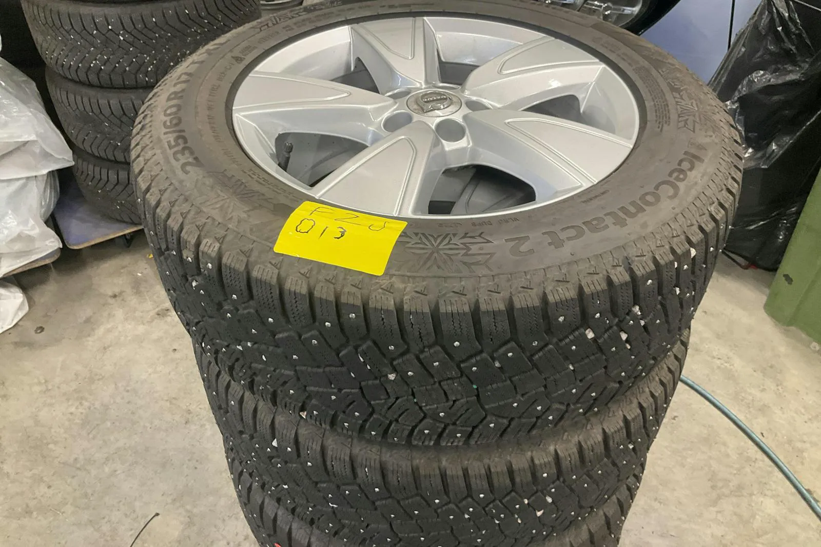 Vehicle image 19