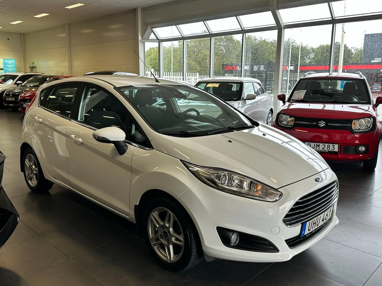 Vehicle image 3