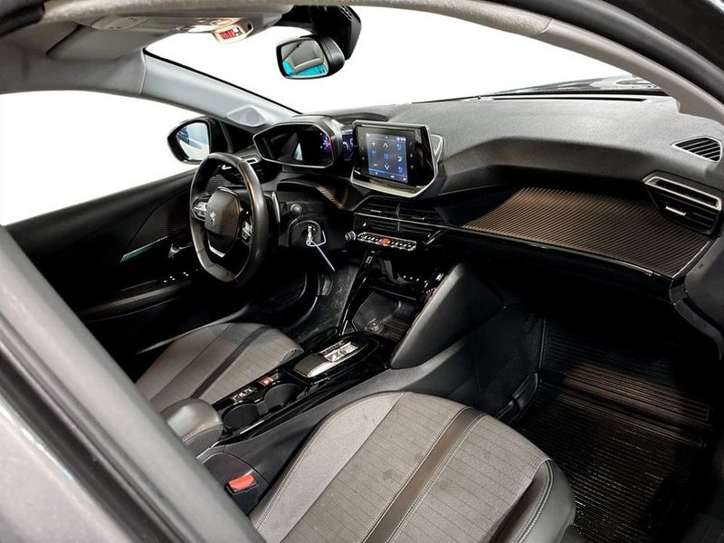 Peugeot 208 bild 14