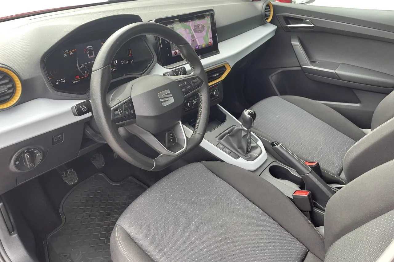 Vehicle image 11