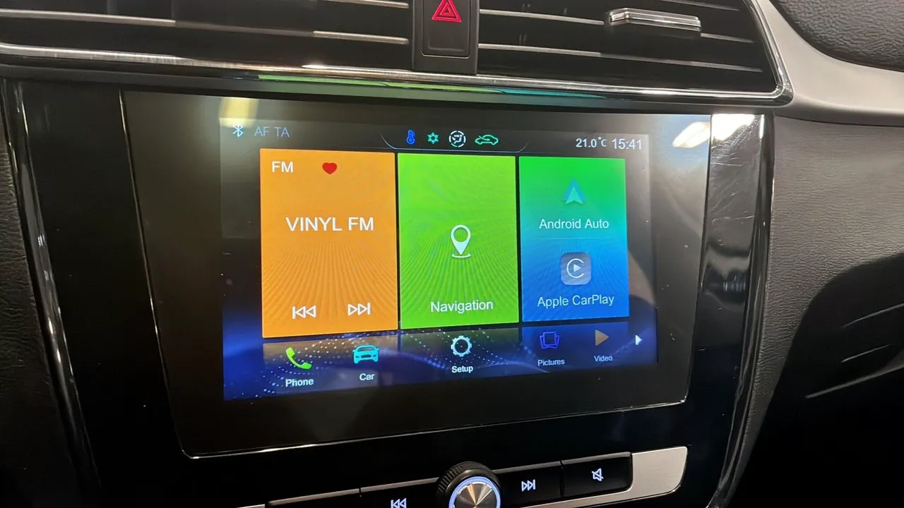 Vehicle image 11