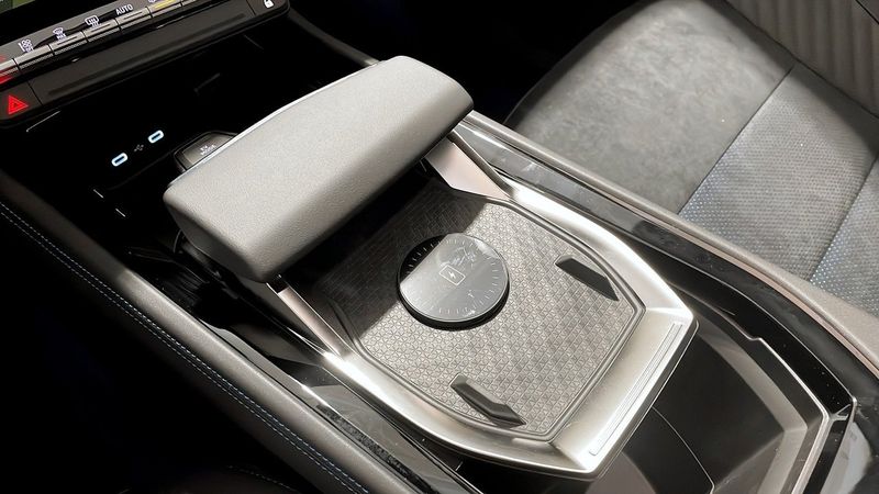 Renault Rafale bild 21