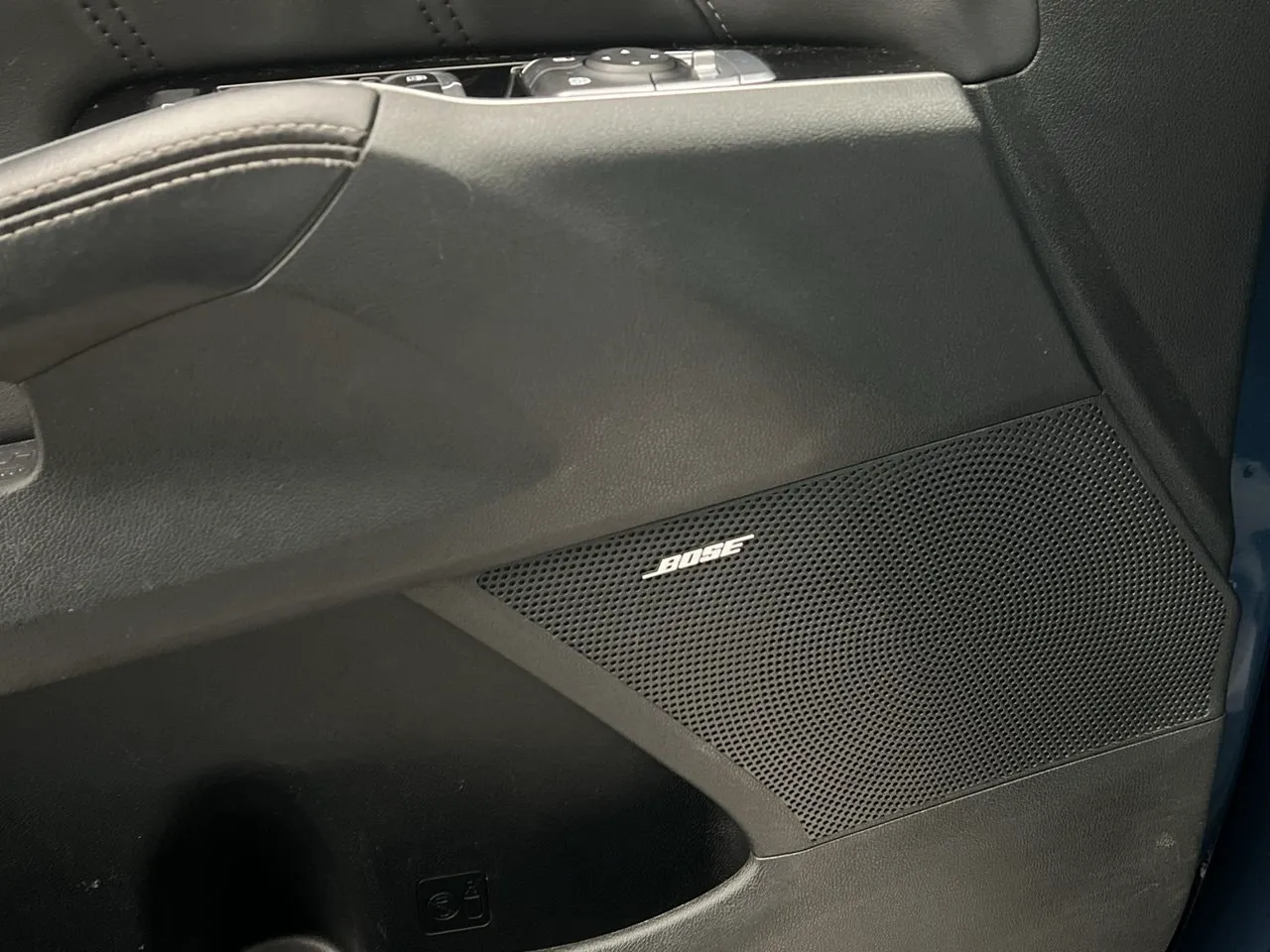 Vehicle image 28