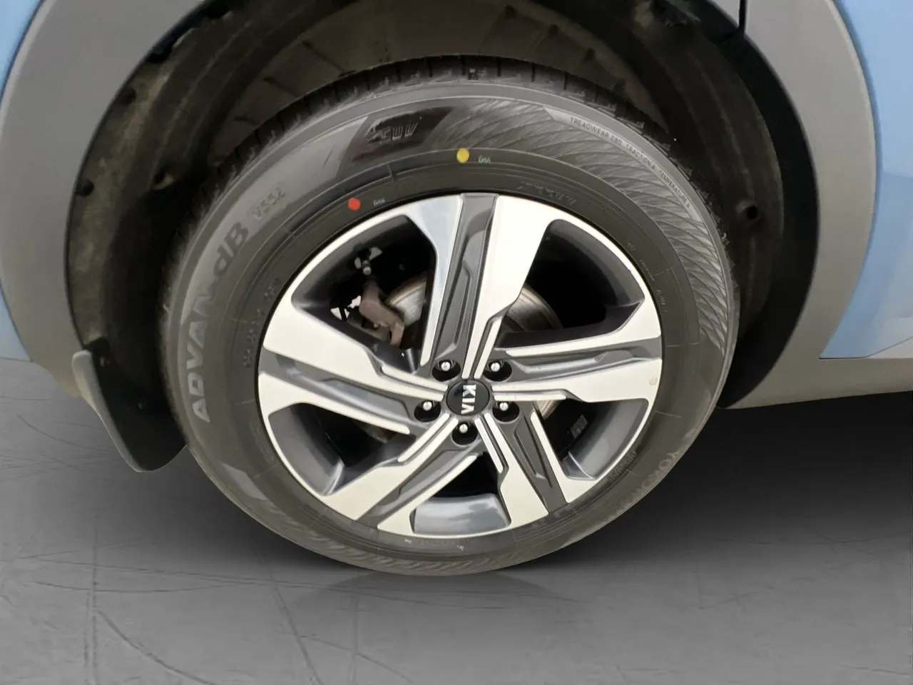 Vehicle image 33
