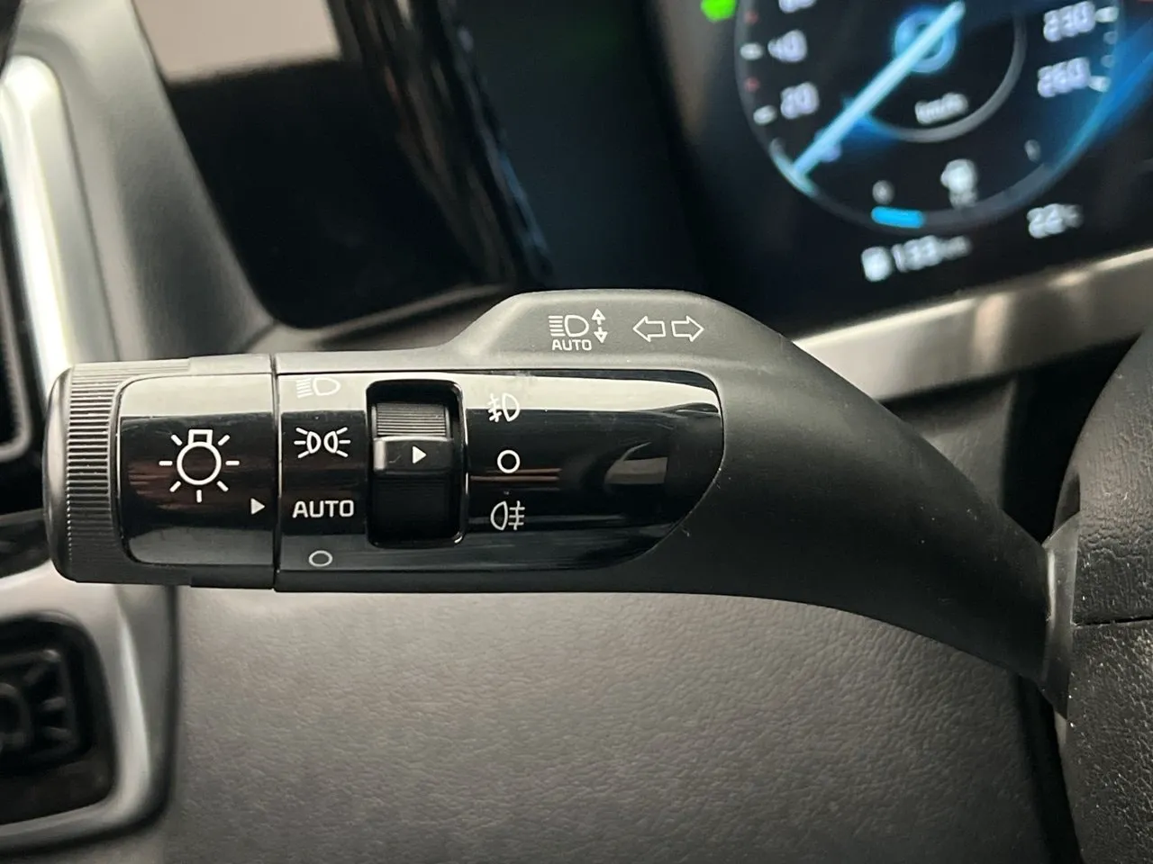 Vehicle image 26