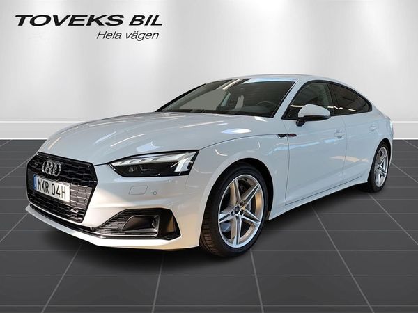 Audi A5 45 TFSI 265 hk Q Drag|Värmare|Svart optik - 2025