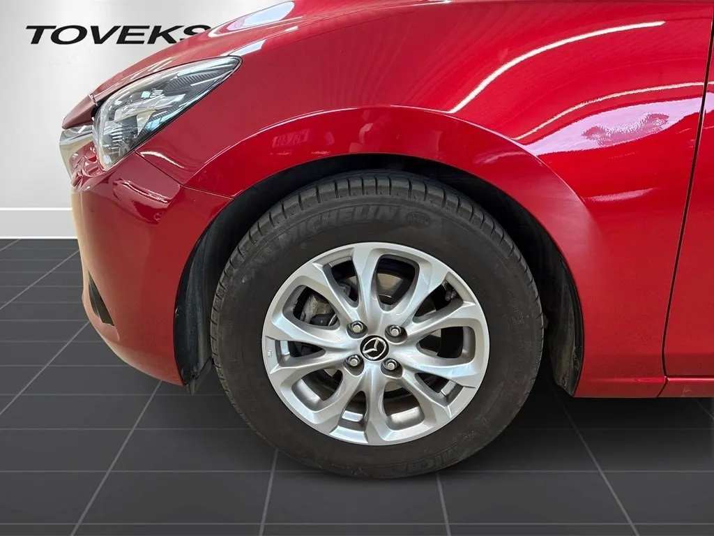 Vehicle image 8