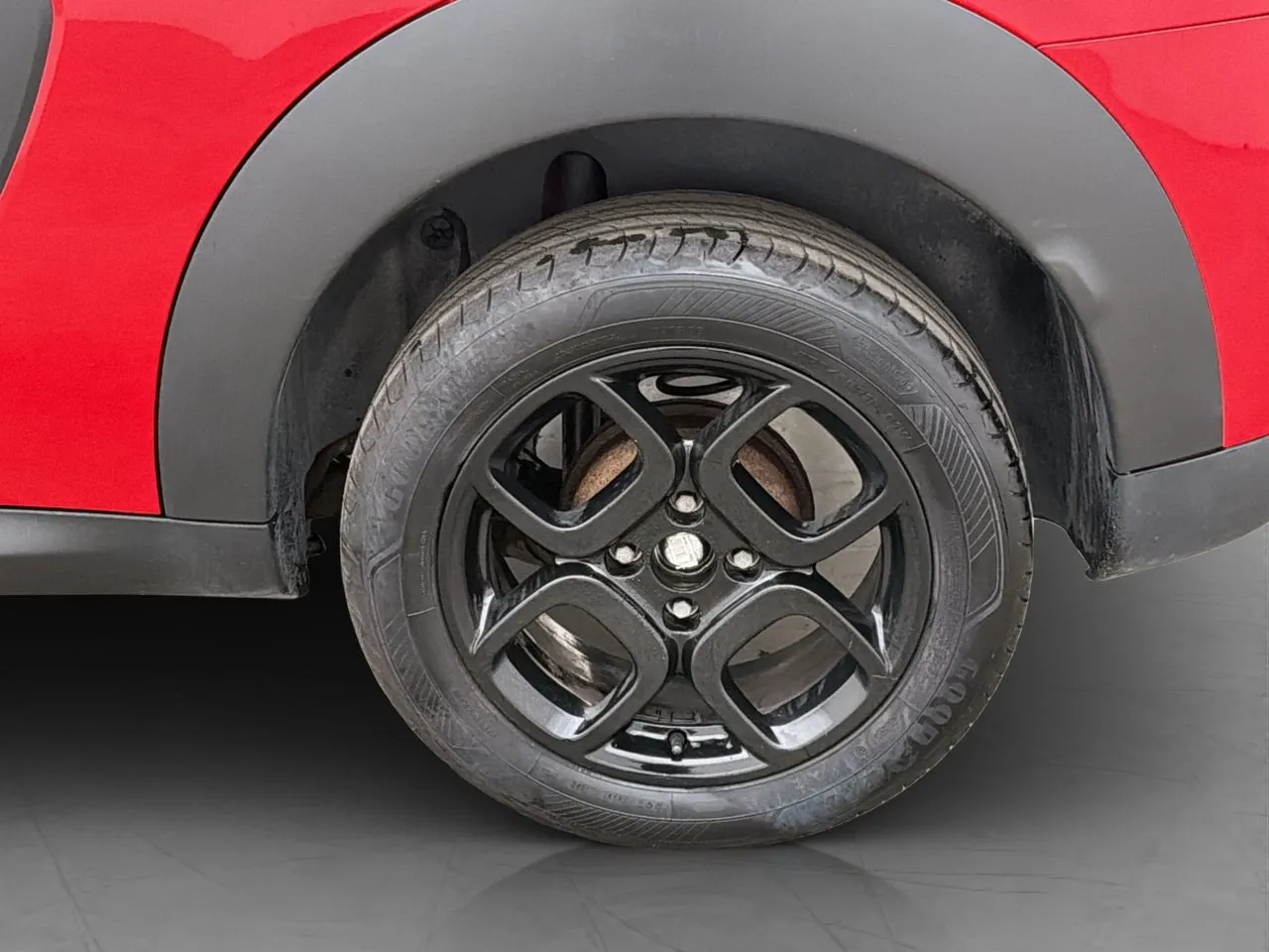 Vehicle image 23
