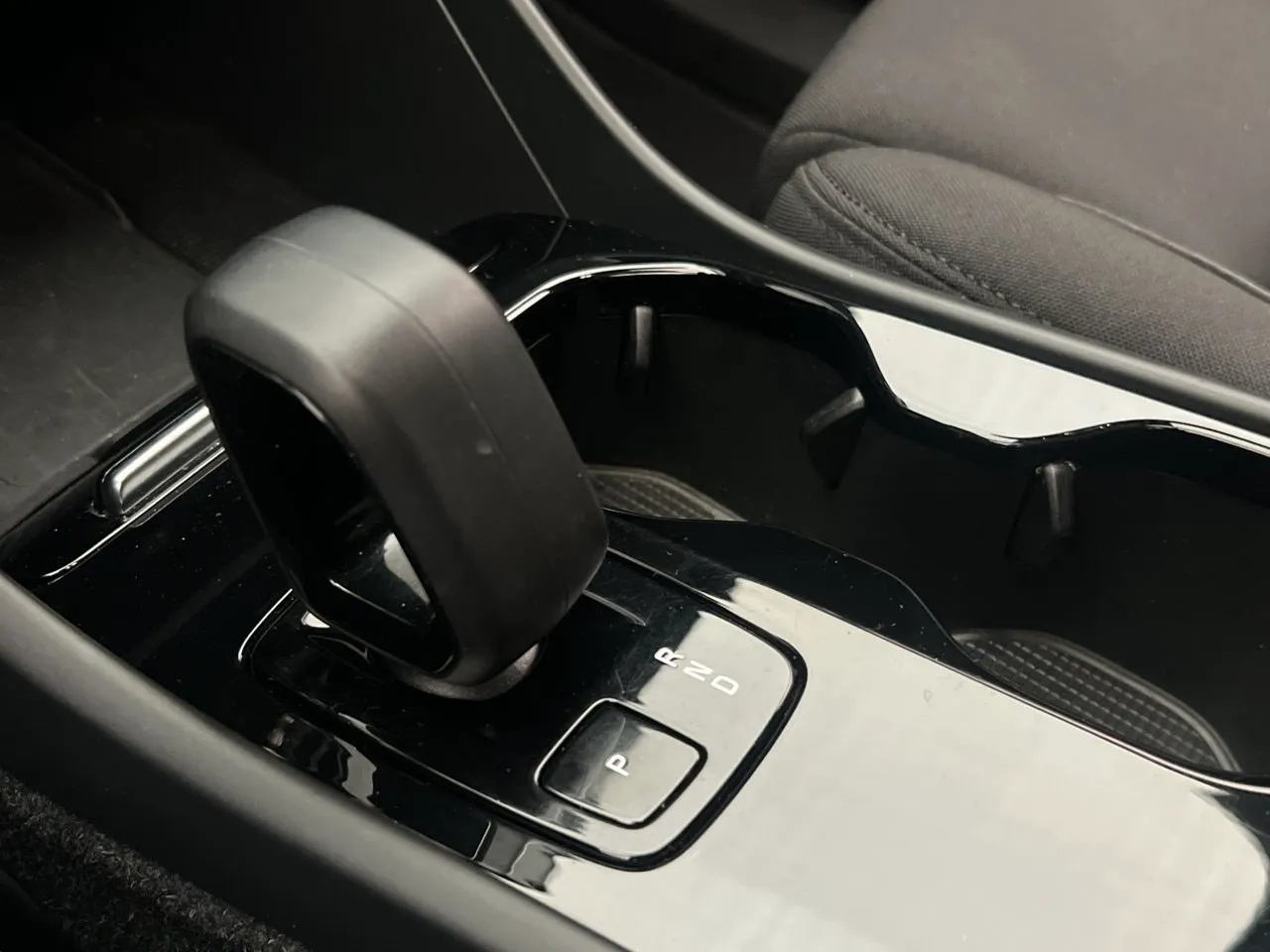 Vehicle image 28